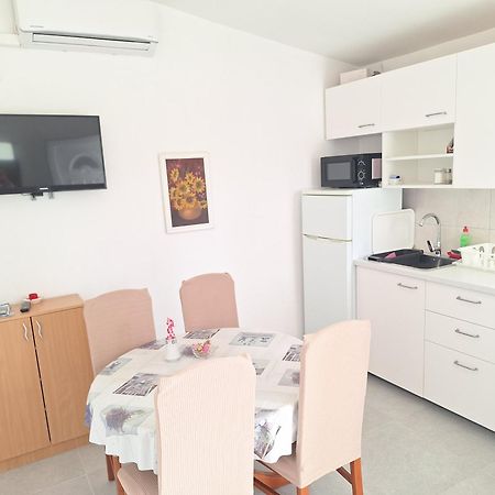 Sunny Bi-Pi Apartment Pag Town Exterior foto